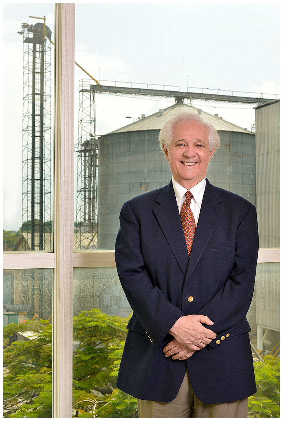 Dr. Eduardo Urdaneta Wiesner Gerente general Harinera del Valle Dr. Eduardo Urdaneta Wiesner Gerente general Harinera del Valle